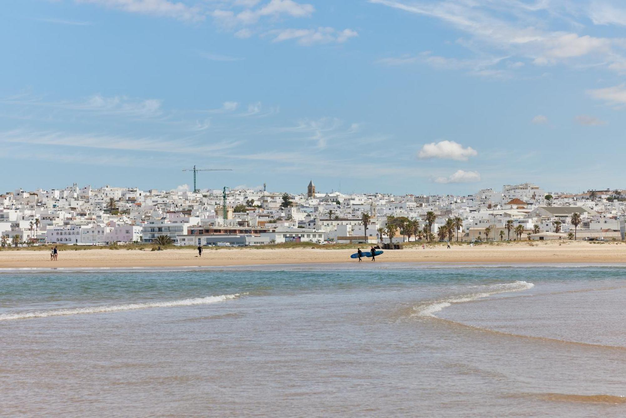 Hotel Taiga Conil Conil De La Frontera Exteriér fotografie