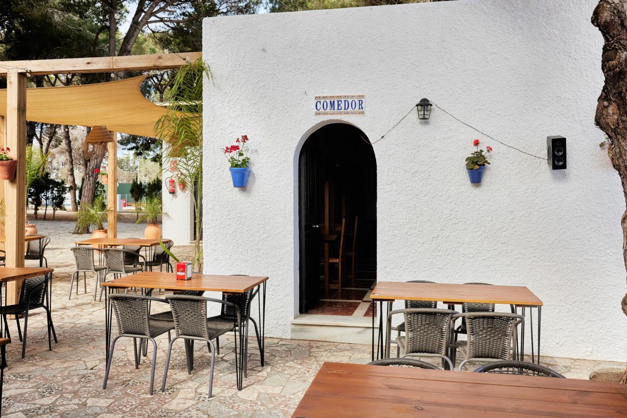 Hotel Taiga Conil Conil De La Frontera Exteriér fotografie